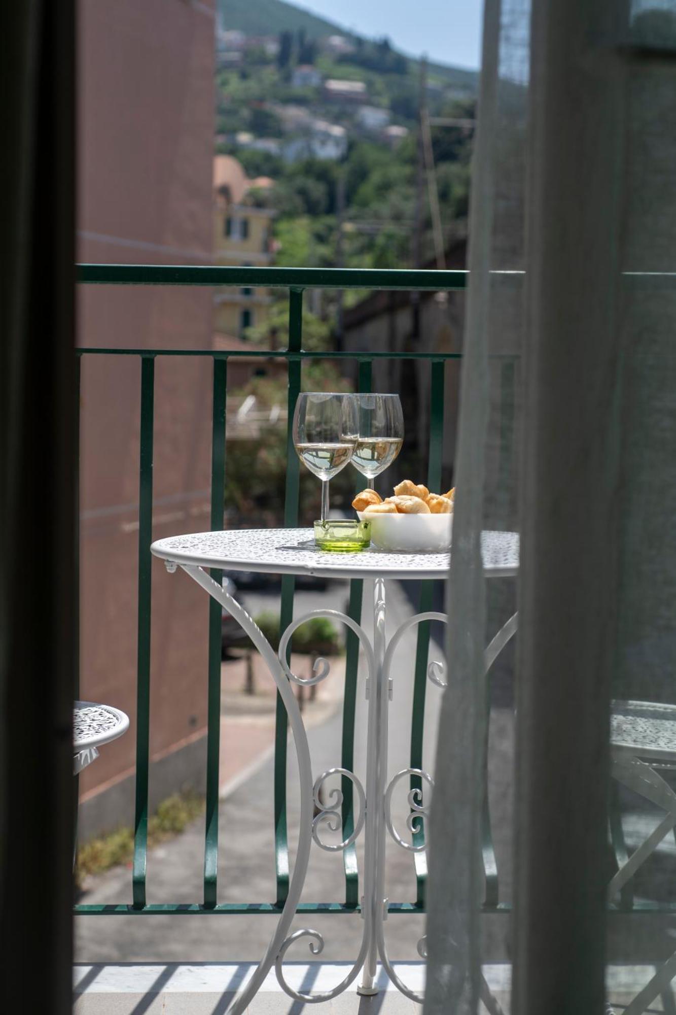 Amoneglia Hotel Kültér fotó